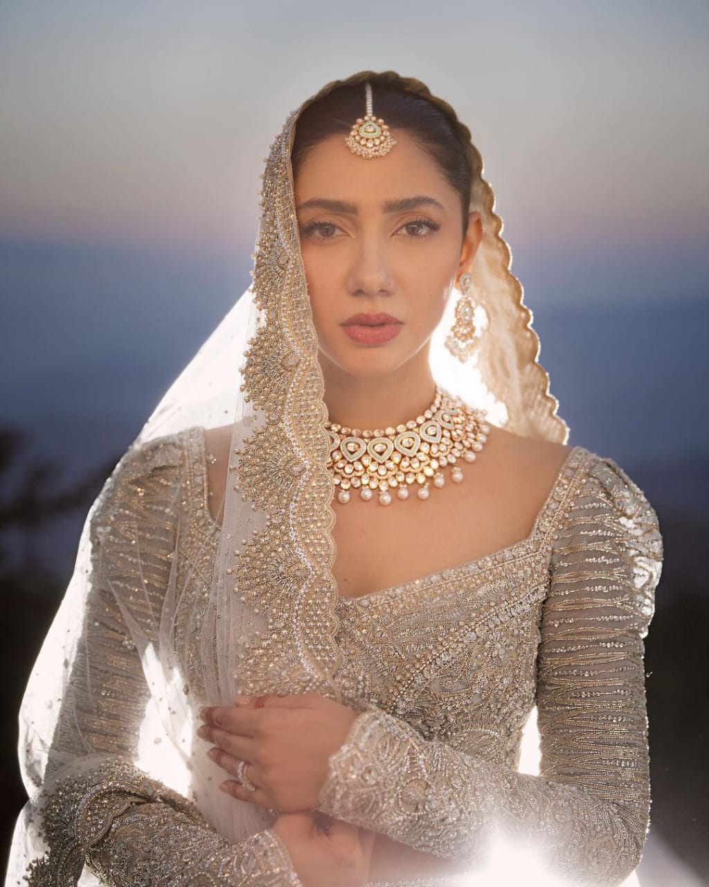 FARAZ MANAN
