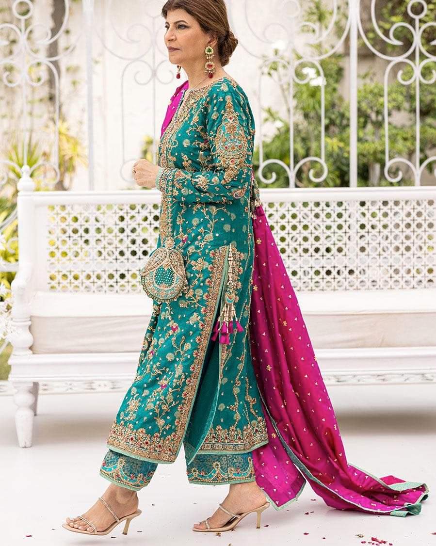 FARAH TALIB AZiZ - AVISA EMERALD KURTA