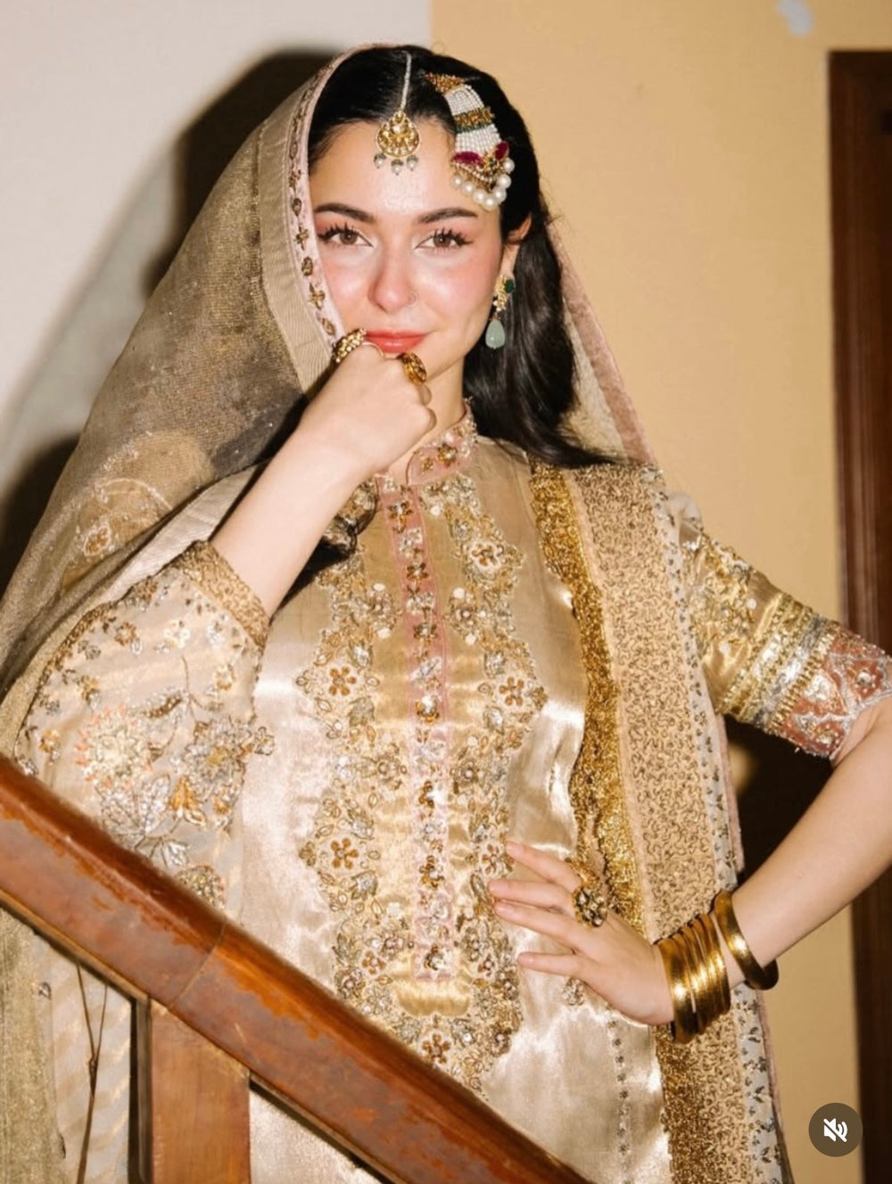 Faiza Samee - Hania Aamir