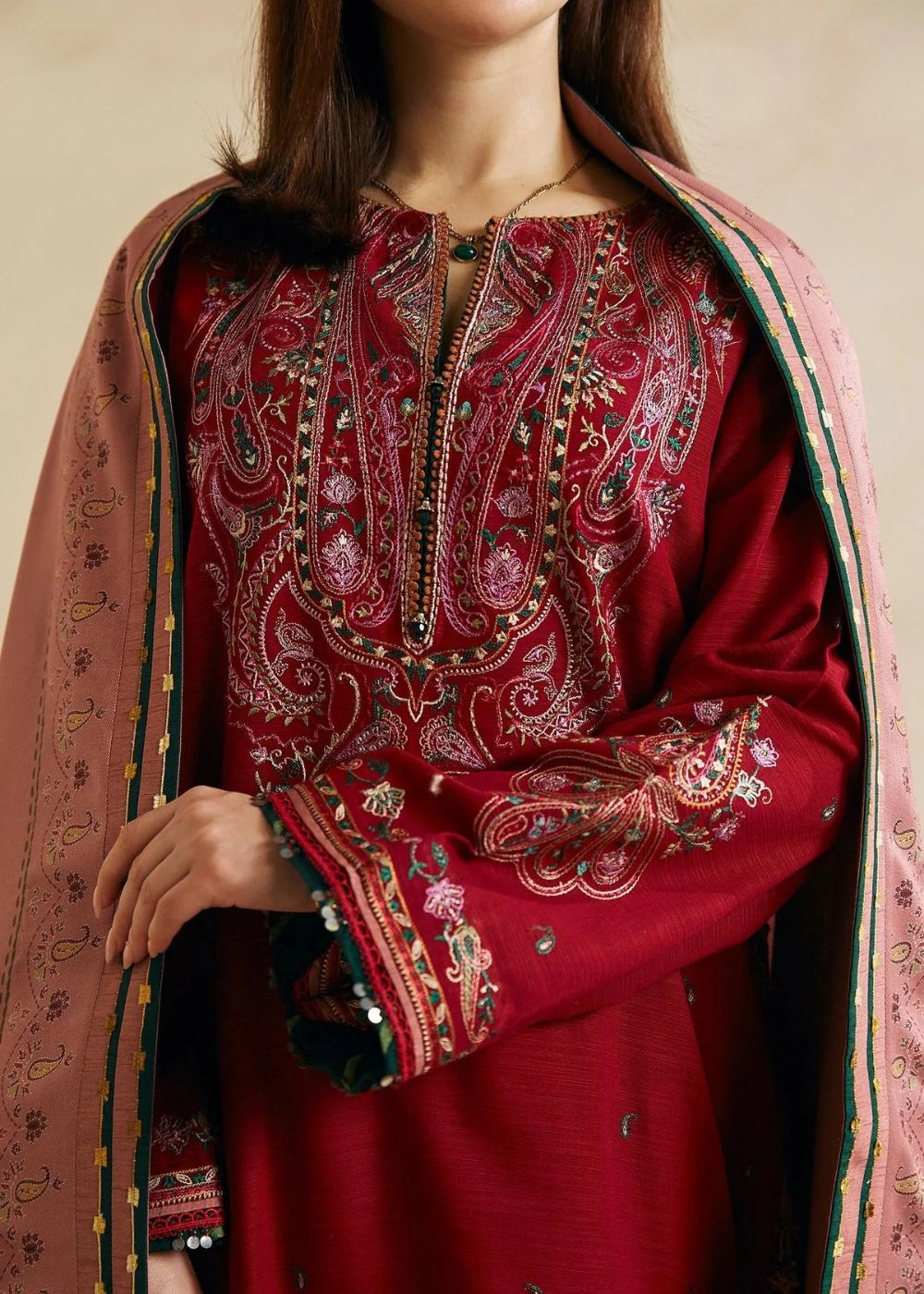 ZARA SHAHJAHAN KARANDI (ZW24-2B)