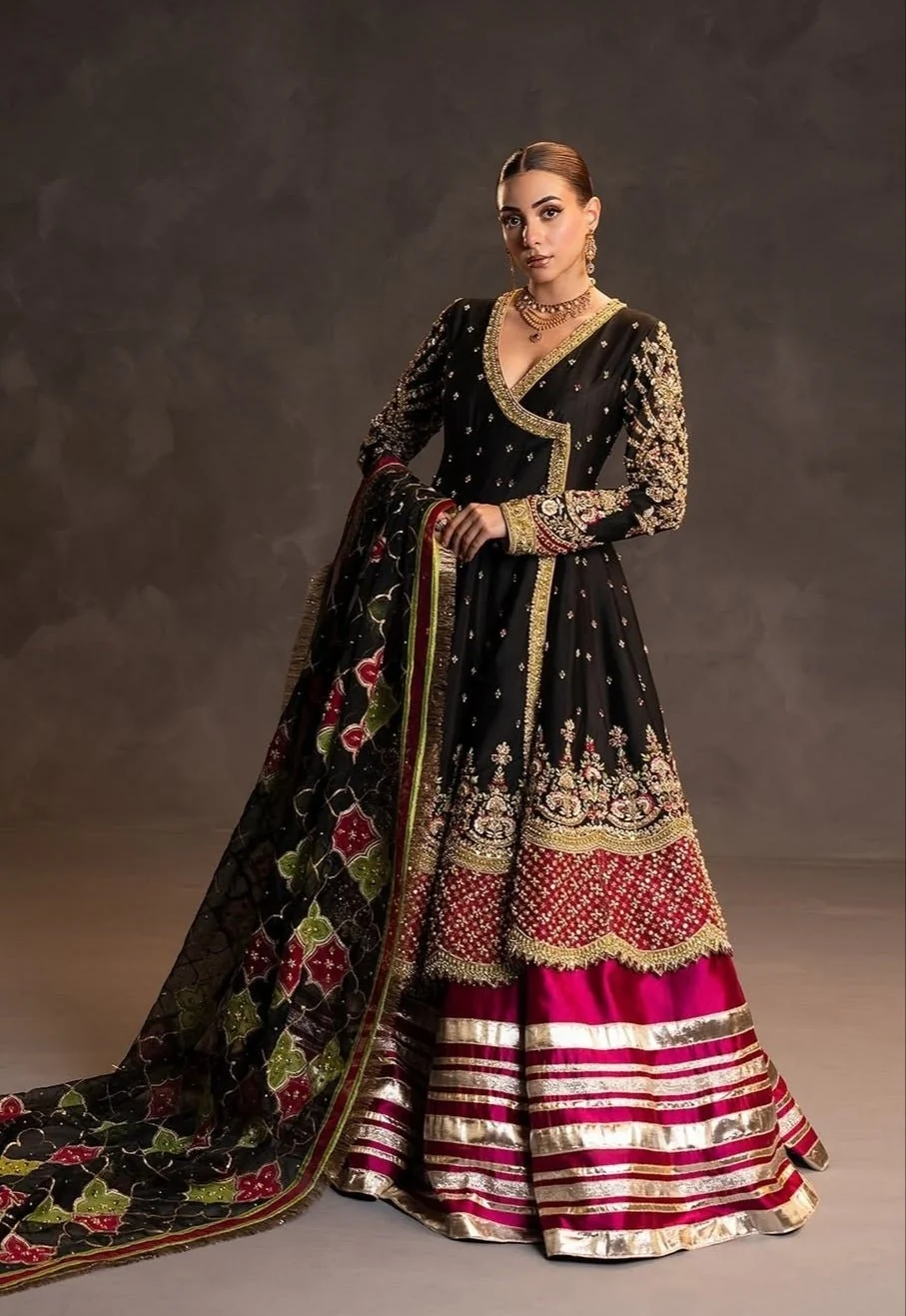 Ahmad Sultan Raqs black and red ensemble