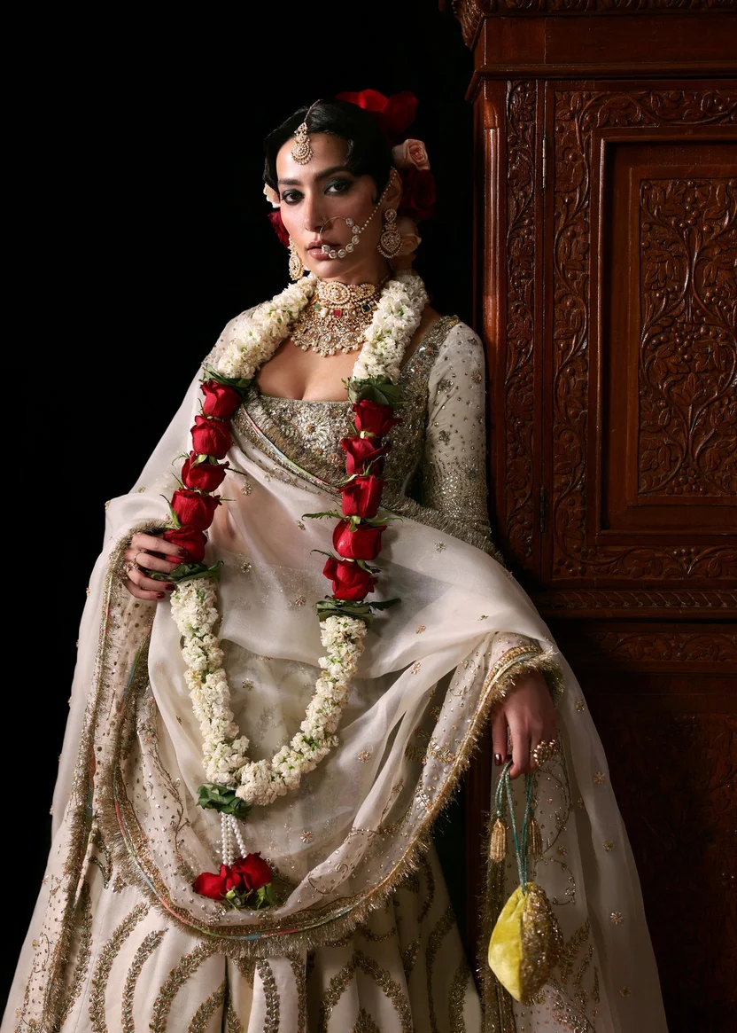 Hussain Rehar Chamkeli embroidered dupatta with gold detailing
