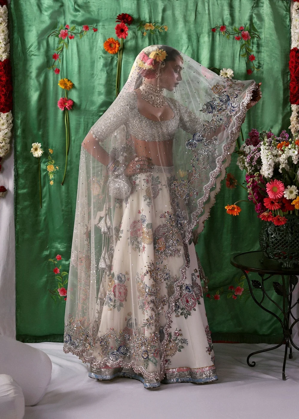 Hussain Rehar Raks ivory bridal lehenga