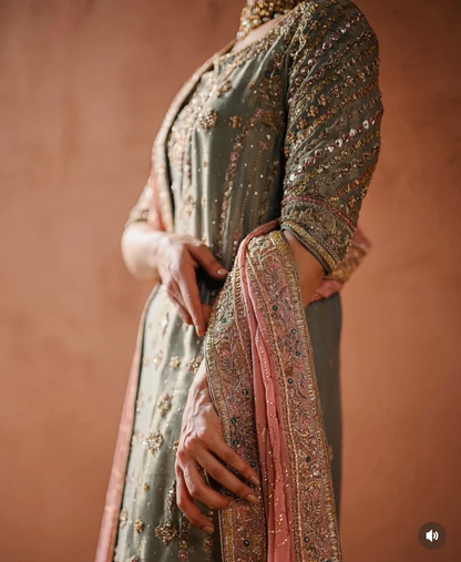 Shagna – Mint Green & Pastel