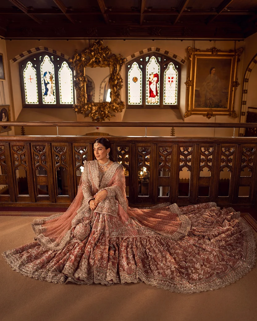 Faiza Saqlain – Amari