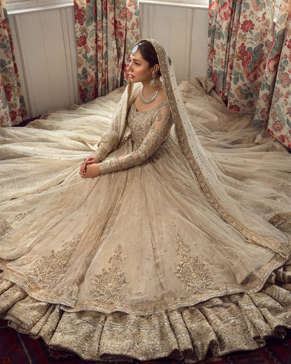 Ivory Pakistani bridal pishwas with embroidered dupatta
