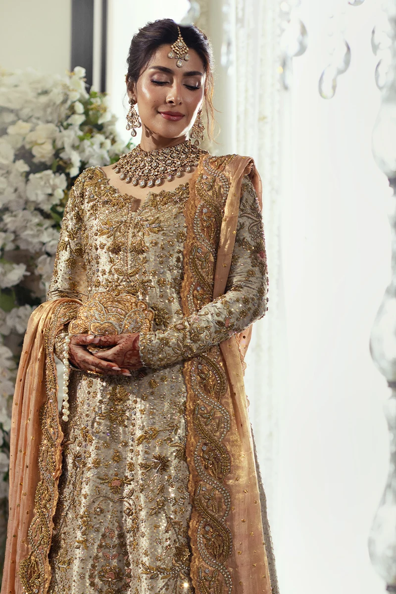 Peach-gold dupatta with broad antique-gold embroidered border