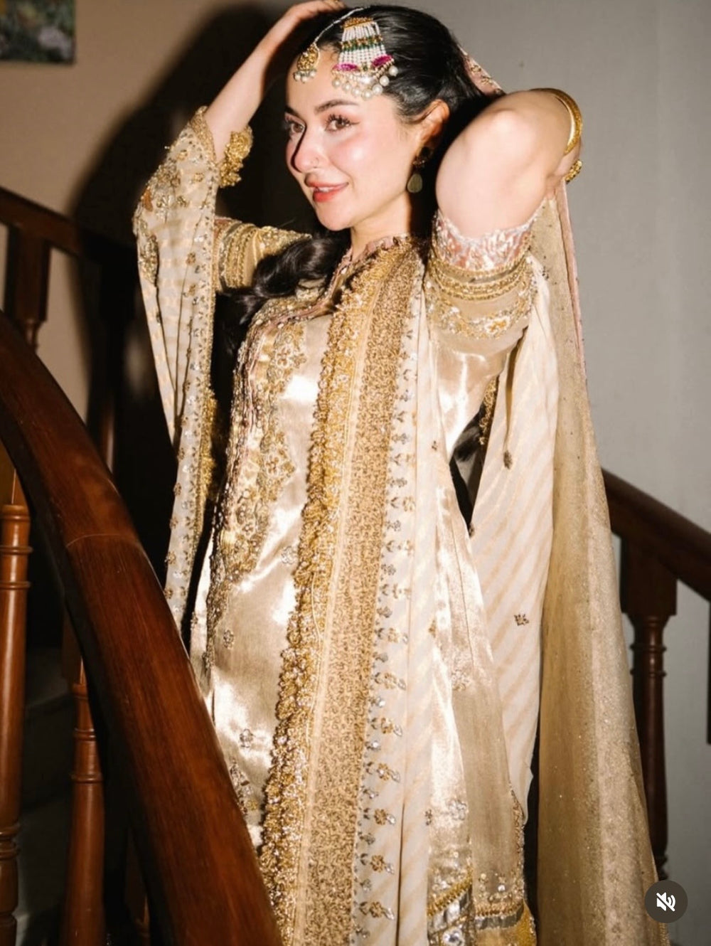 Faiza Samee - Hania Aamir