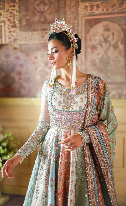 Nomi Ansari - Maryam Nawaz Pastel outfit