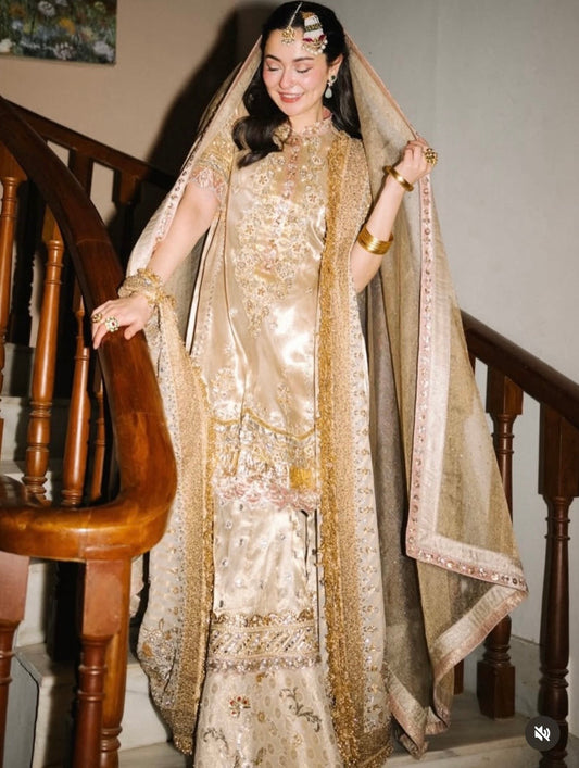 Faiza Samee - Hania Aamir