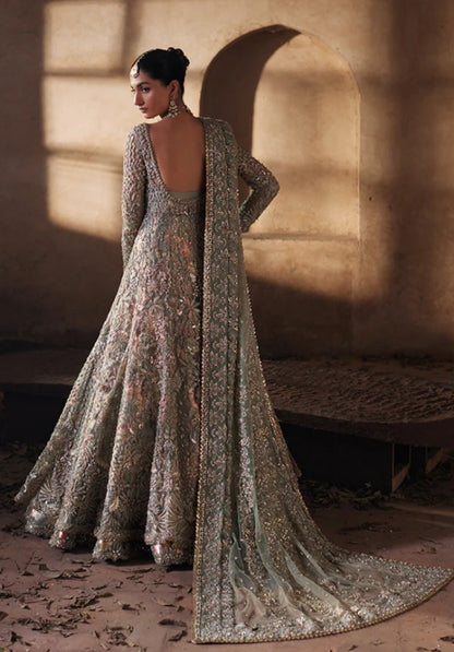 Soraya Shayna bridal outfit with a flowing net dupatta