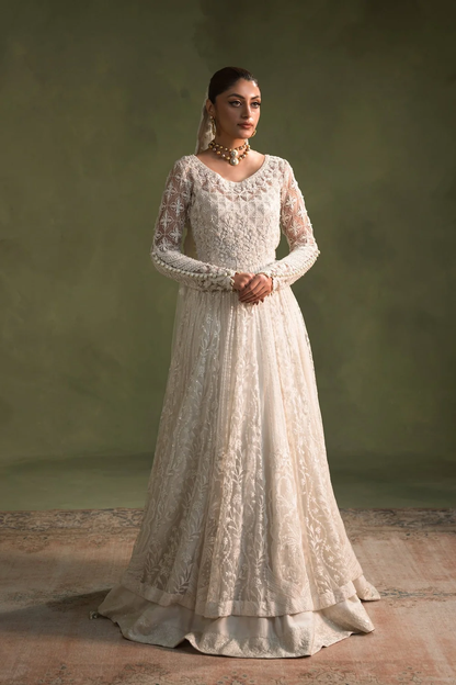 White embroidered dupatta with ornate detailing